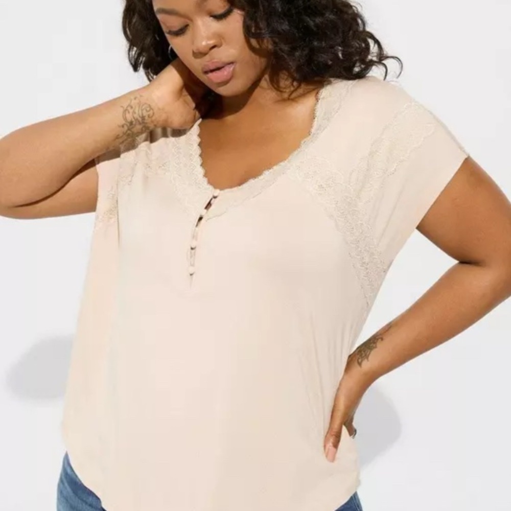Torrid Beige Super Soft Jersey Dolman Henley‎ Lace Trip Top
